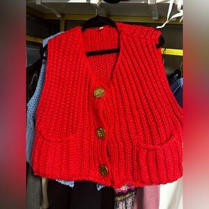 Knitted Vest with Gold Buttons🍓🫐
